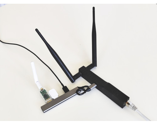SLZB-MR1U Універсальний Zigbee+Thread + USB passthrough адаптер LAN PoE USB WiFI SLZB-MR1U Універсальний Zigbee+Thread + USB passthrough адаптер LAN PoE USB WiFI